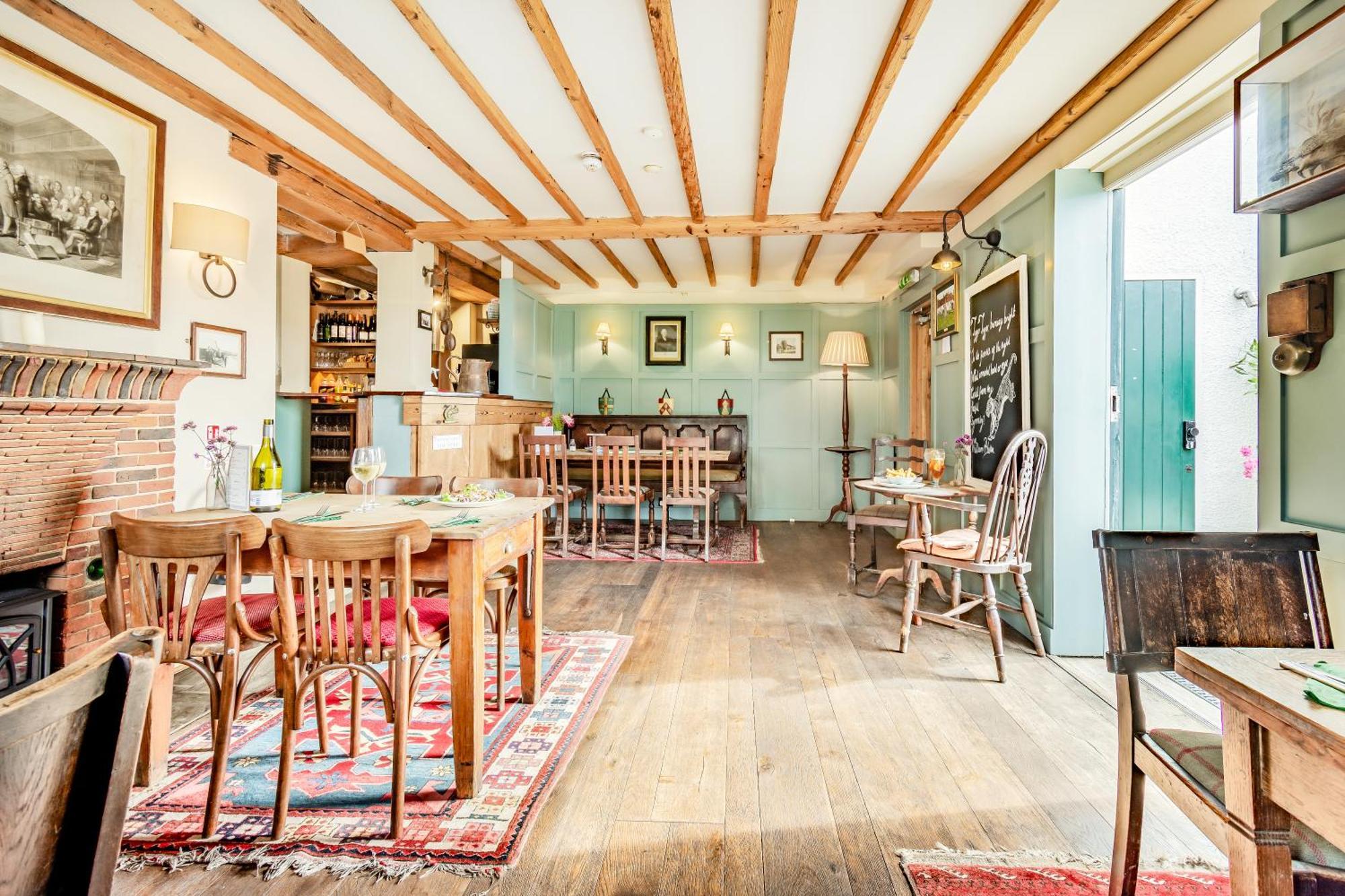 Tiger Inn - Elizabeth Eastdean Extérieur photo